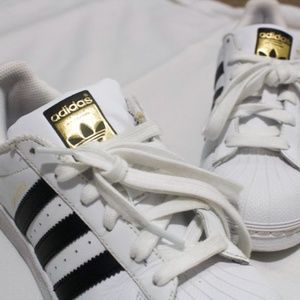 Adidas Superstar Sneakers